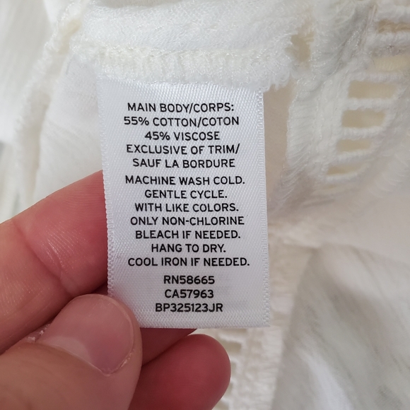 Sun & Shadow Bell Sleeve Tunic Top - Picture 6 of 6